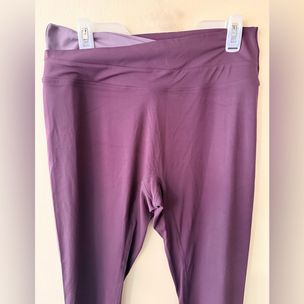 HALARA Women’s Leggings, Crossover 2-Tone Waist, size XL, colors Plum and Lilac - Picture 3 of 8